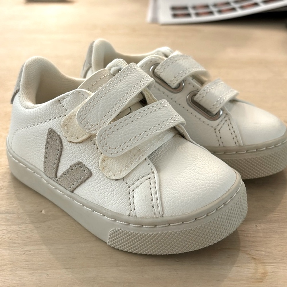 Toddler Veja Esplar